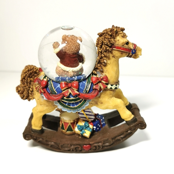 KIRKLAND | Collectible Rocking Mini Waterglobe - Picture 2 of 5